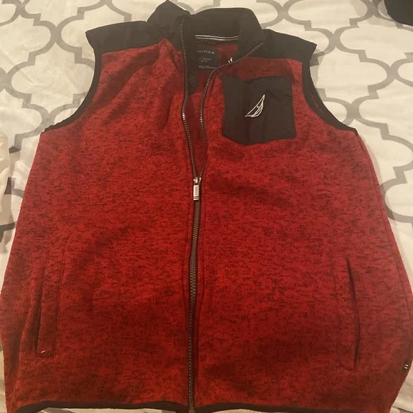 Vest - Picture 4 of 4